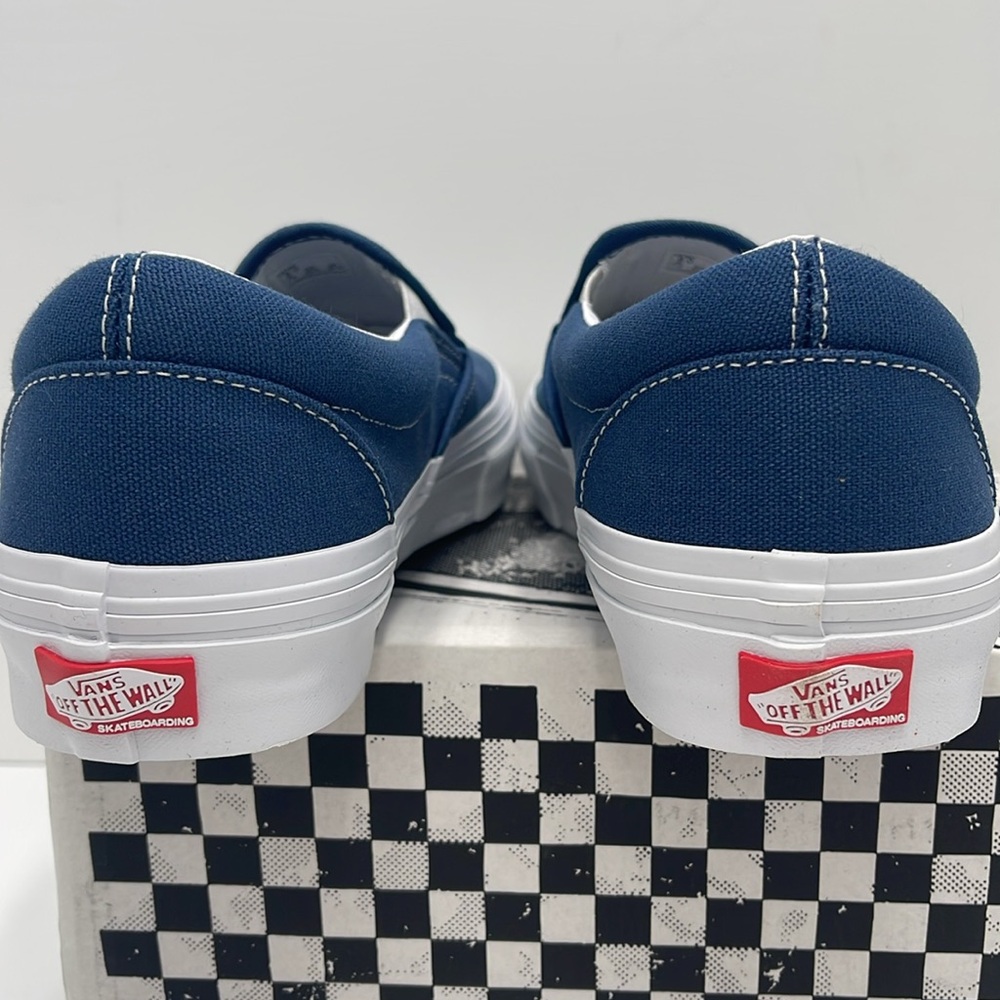 Vans WMNS Skate Slip-On Wrapped Dark Denim
VN0A5FCADDN
Sneakers - Picture 13 of 16